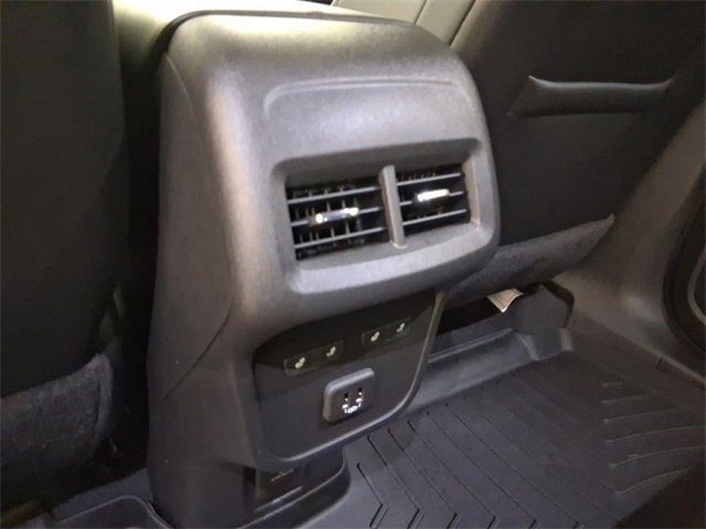 Used 2021 Chevrolet Equinox Premier image 19