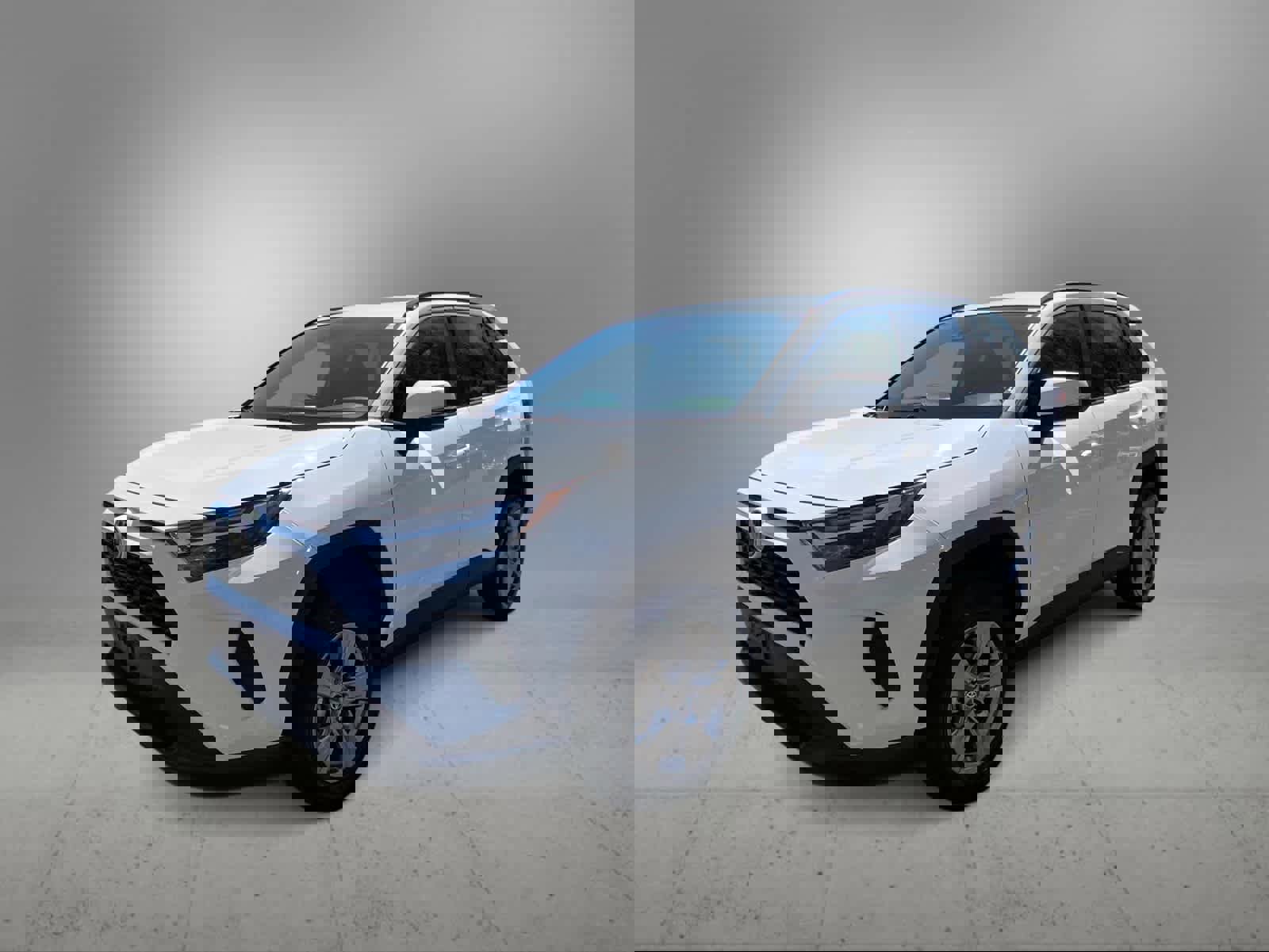 Used 2025 Toyota RAV4 XLE image 4