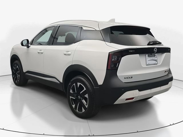 Used 2025 Nissan Kicks SR image 7