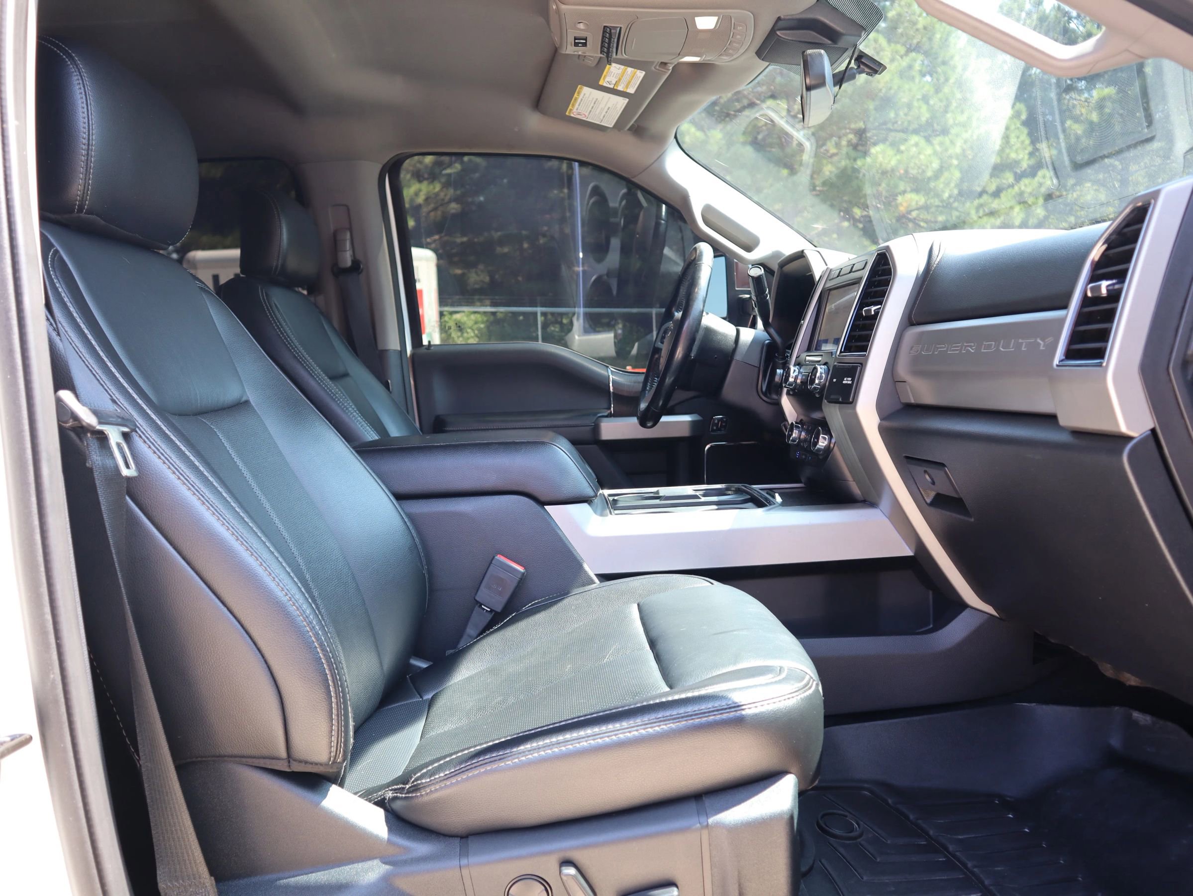 Used 2021 Ford F350 Lariat w/ Lariat Ultimate Package image 15