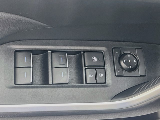 Used 2025 Toyota RAV4 XLE w/ Convenience Package FWD image 12