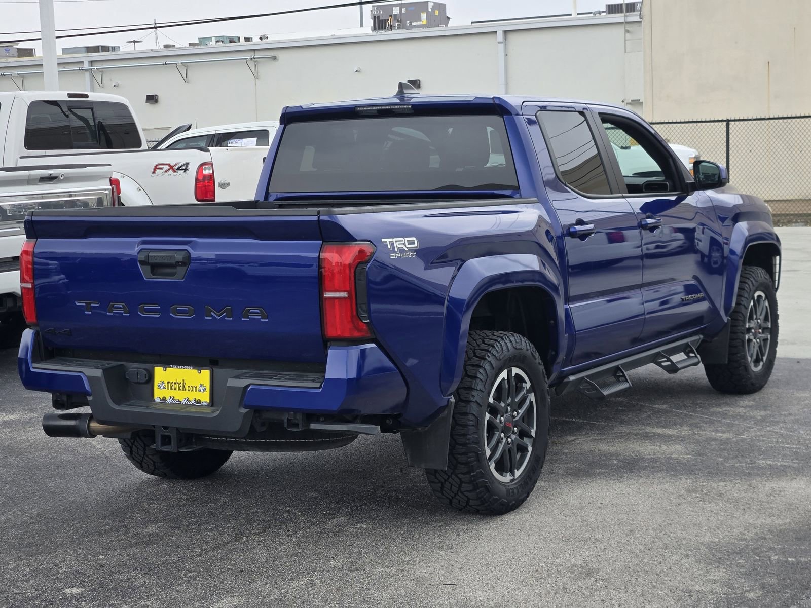 Used 2024 Toyota Tacoma TRD Sport AWD/4WD image 8