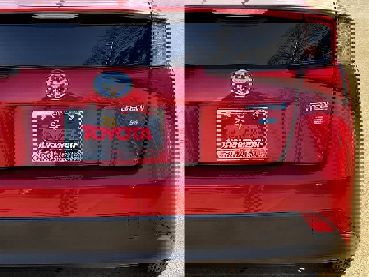 Used 2022 Toyota Prius L Eco image 6