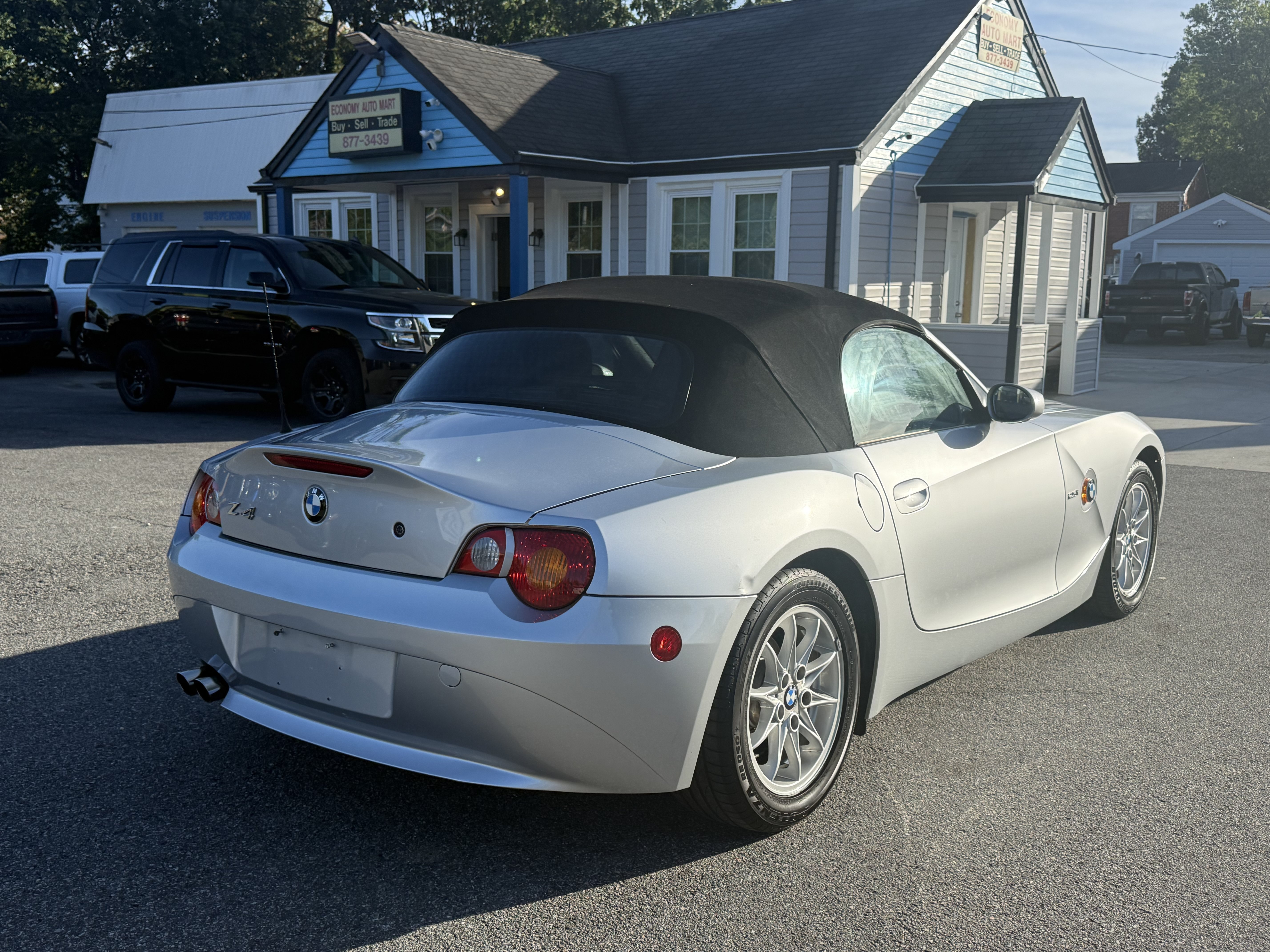 Used 2004 BMW Z4 2.5i RWD image 14