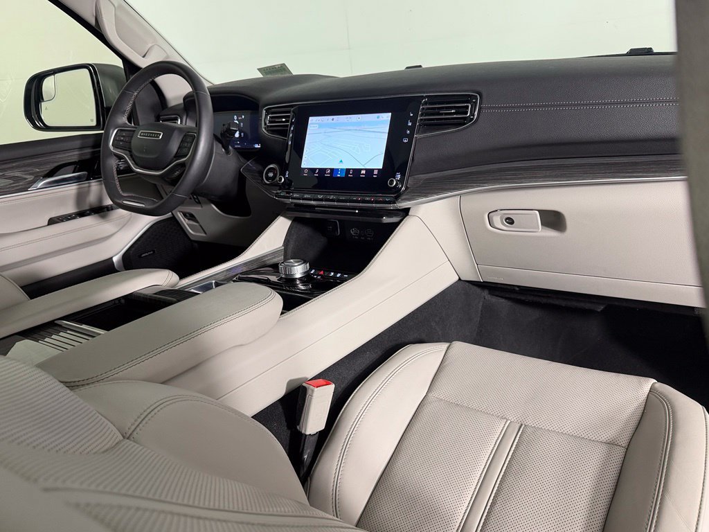 Used 2022 Jeep Wagoneer Series II w/ Premium Group I RWD image 14