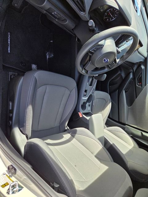 Used 2025 Subaru Crosstrek 2.0i Premium image 9