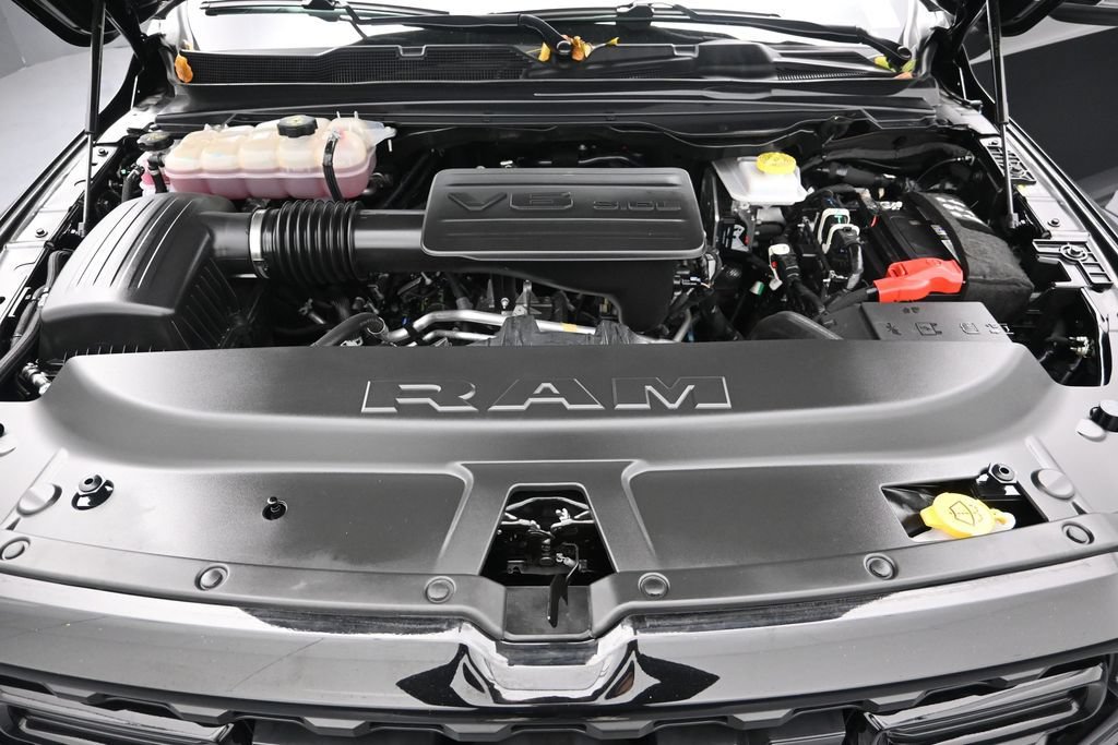 Used 2025 RAM 1500 Big Horn RWD image 16