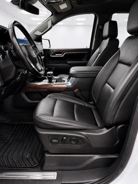 Used 2021 Chevrolet Silverado 1500 RST w/ Convenience Package II AWD/4WD image 12