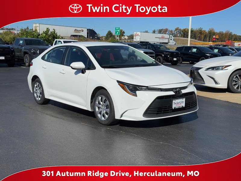 Certified 2023 Toyota Corolla LE image 1