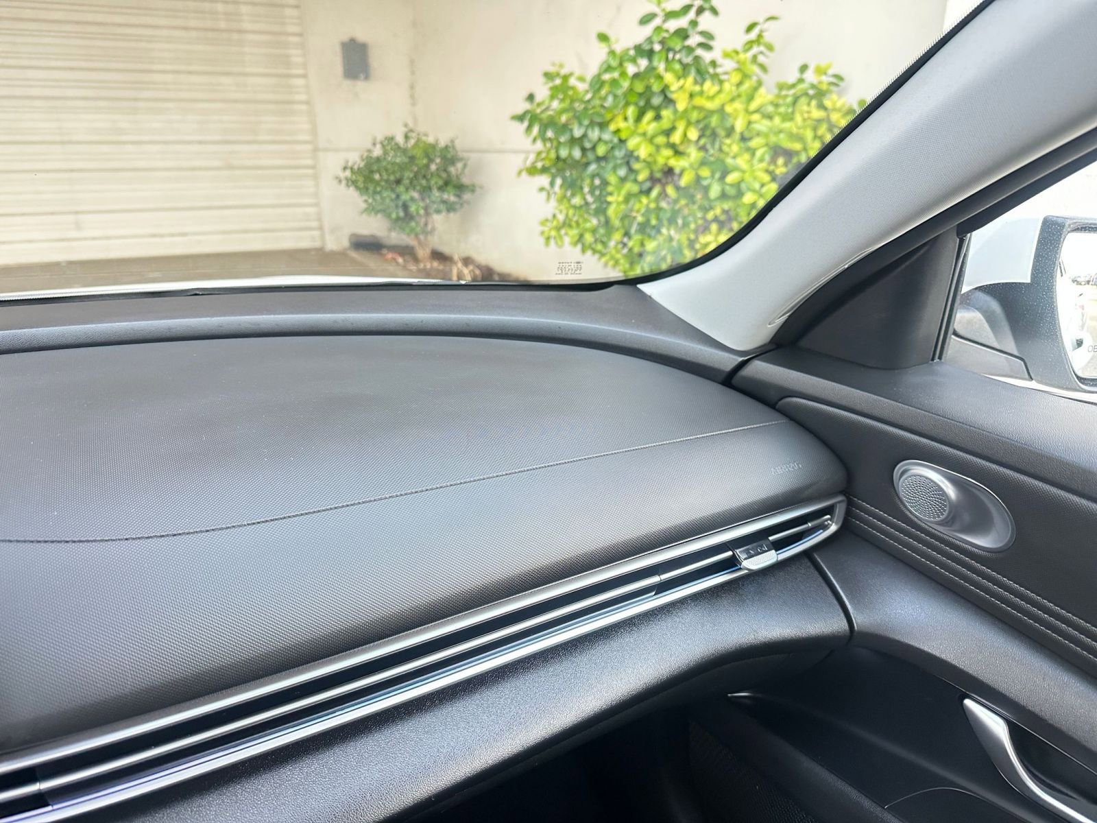 Used 2025 Hyundai Elantra SEL image 38