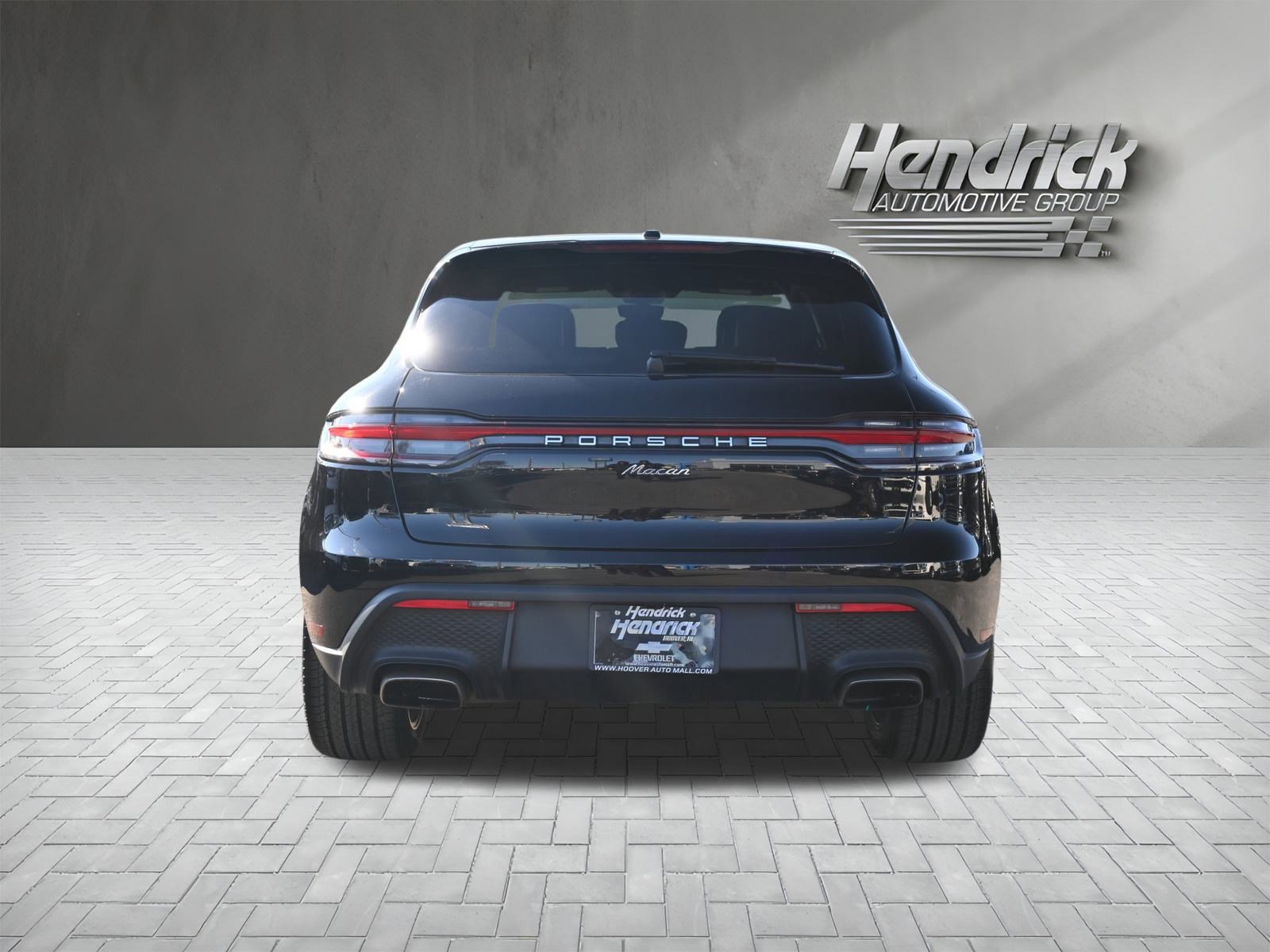 Used 2023 Porsche Macan image 10