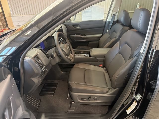 New 2026 Nissan Pathfinder SL AWD/4WD image 18