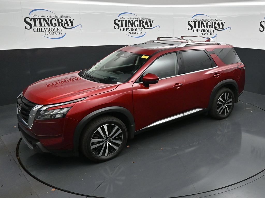 Used 2025 Nissan Pathfinder Platinum w/ Cargo Package FWD image 20