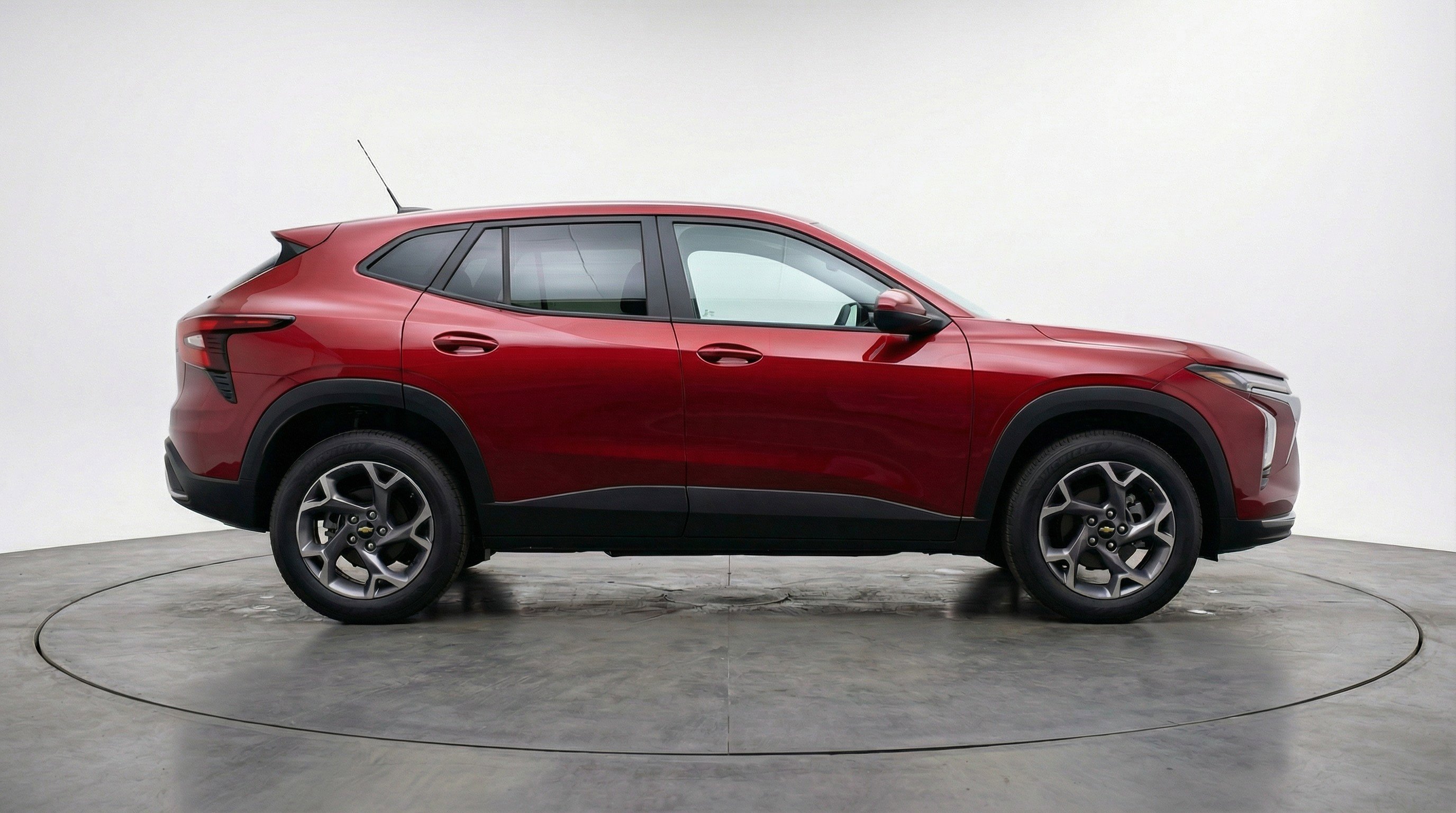 Used 2025 Chevrolet Trax LT w/ LT Convenience Package FWD image 11