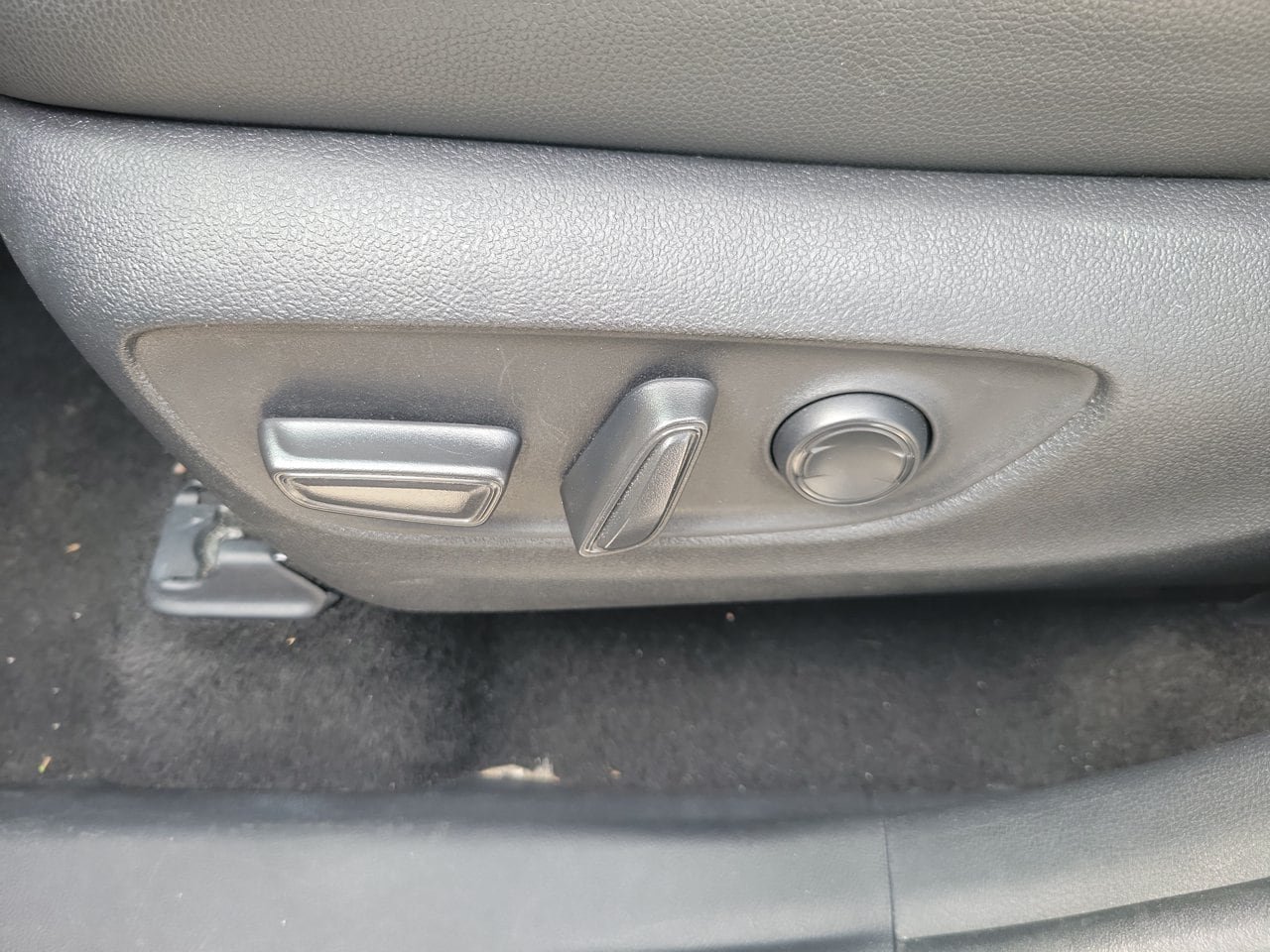 Used 2025 Toyota Grand Highlander FWD image 17