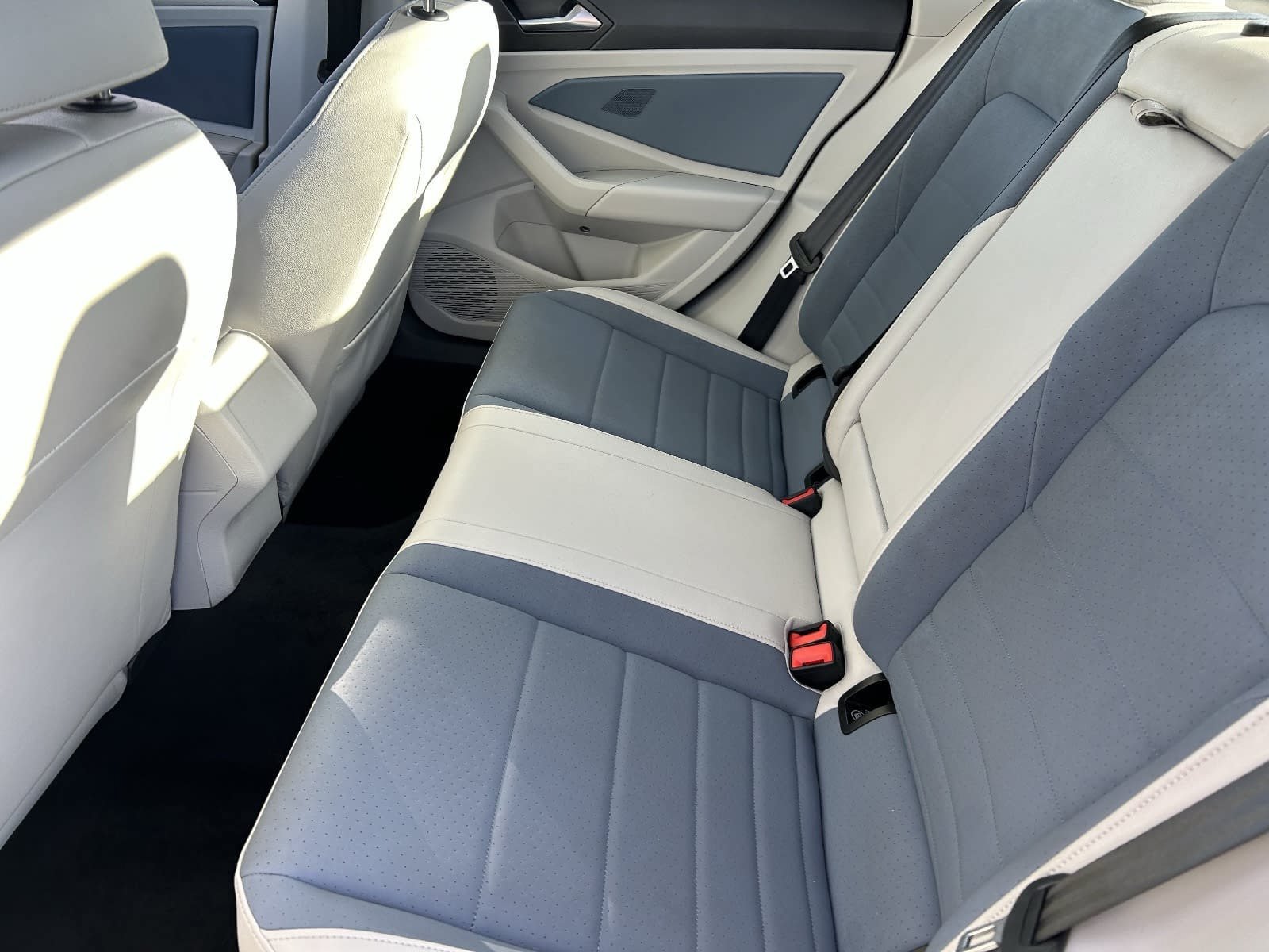 Used 2025 Volkswagen Jetta SE FWD image 20