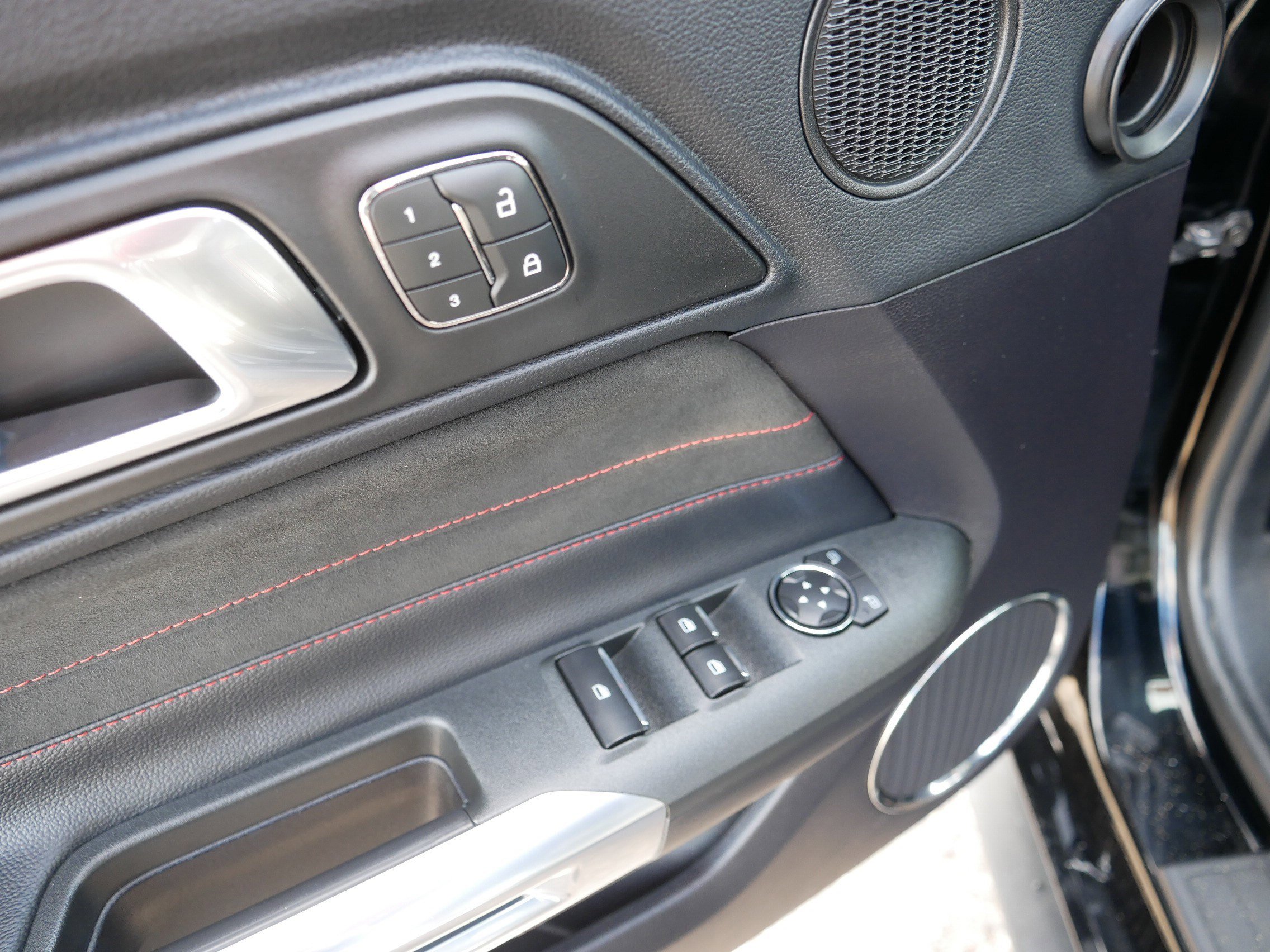 Used 2019 Ford Mustang GT Premium w/ Equipment Group 401A image 19