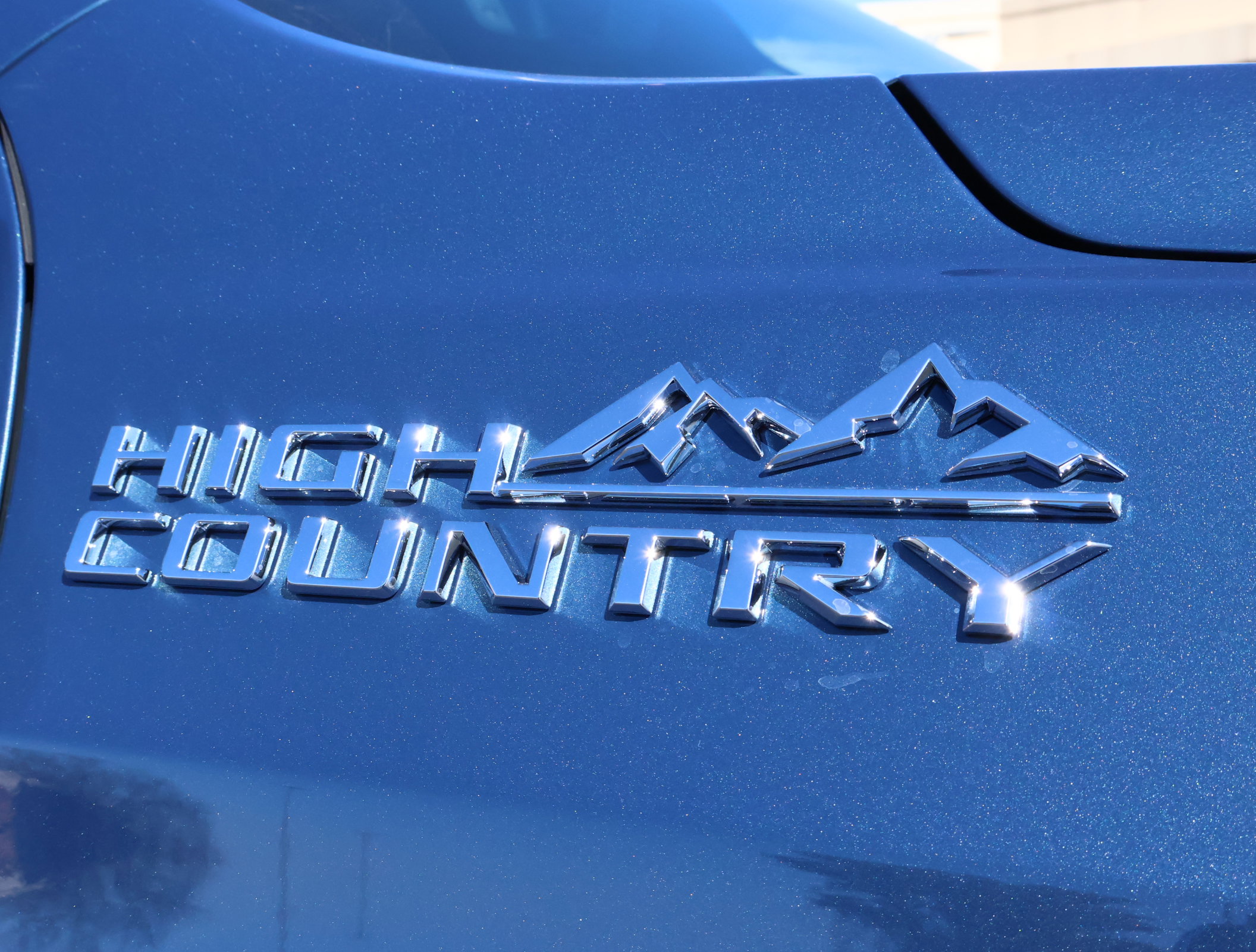 New 2026 Chevrolet Suburban High Country image 5