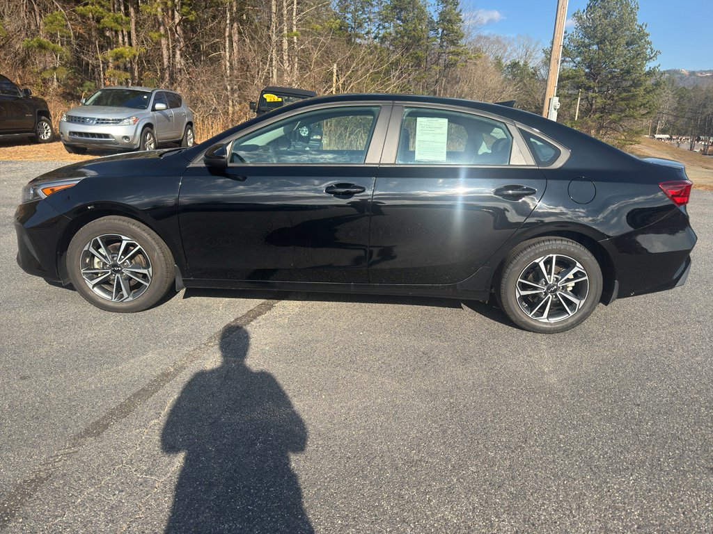 Used 2023 Kia Forte LXS image 8