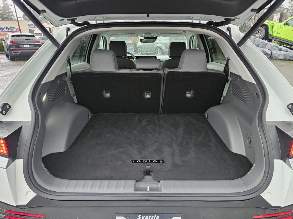 Used 2026 Hyundai Ioniq 5 SEL image 12