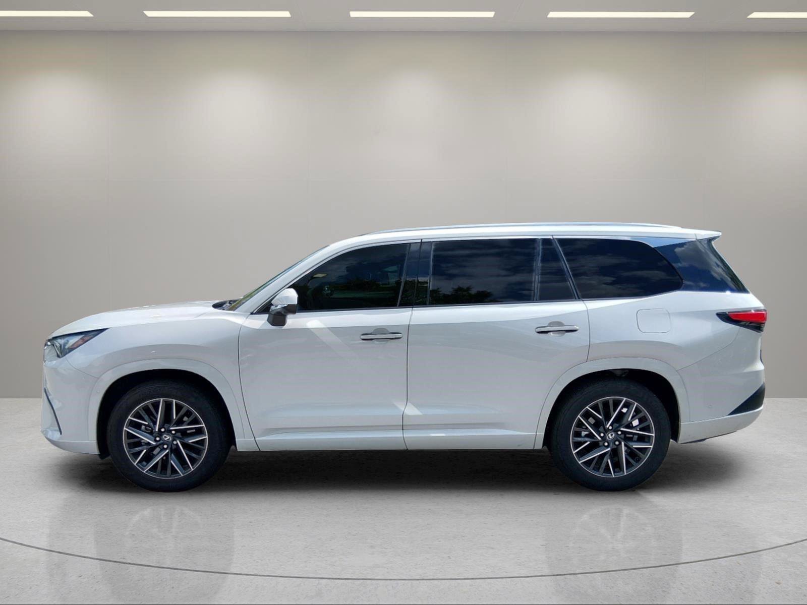 Used 2025 Lexus TX 350 AWD w/ Technology Package image 2