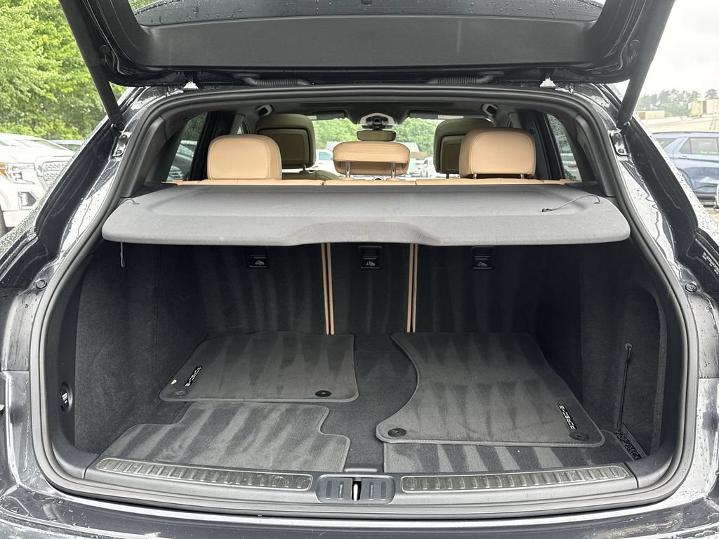 Used 2021 Porsche Macan AWD/4WD image 21