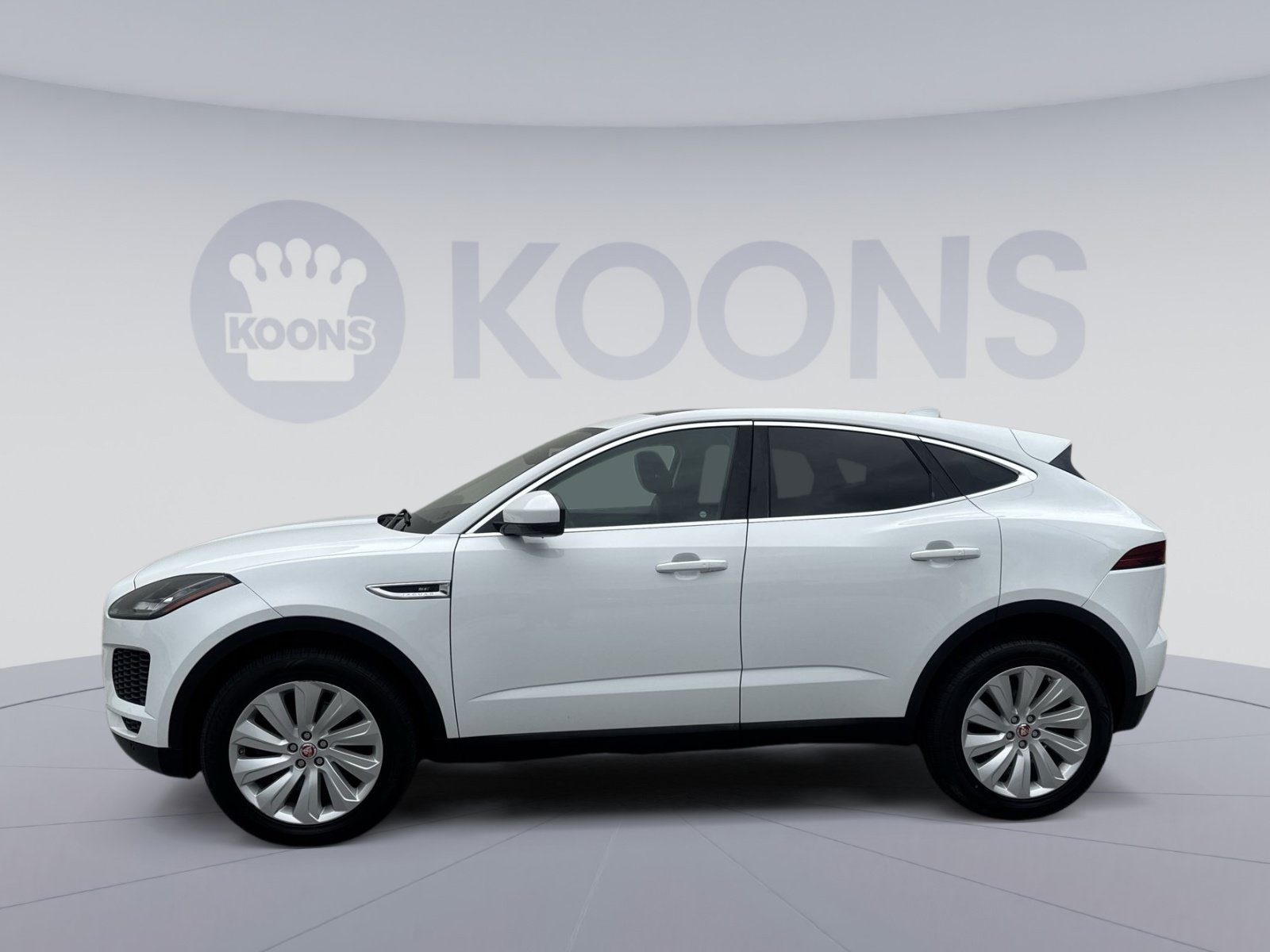 Used 2019 Jaguar E-PACE SE AWD/4WD image 2