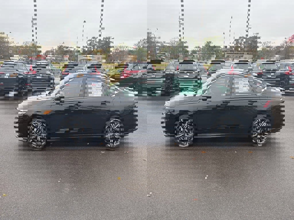 New 2025 Honda Accord Sport image 2