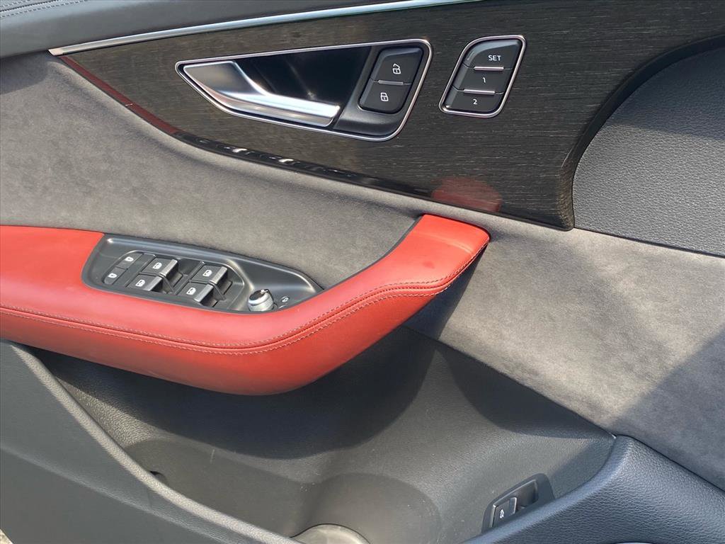 Used 2022 Audi SQ7 Prestige w/ Prestige Package AWD/4WD image 18