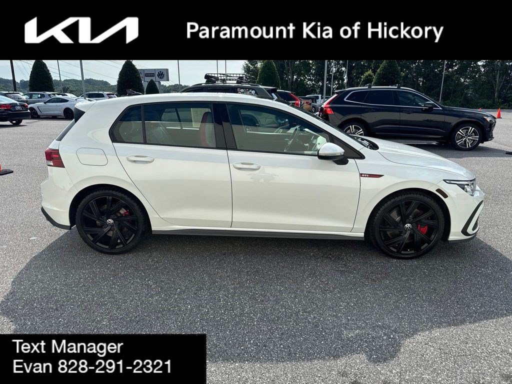 Used 2022 Volkswagen GTI SE FWD image 8