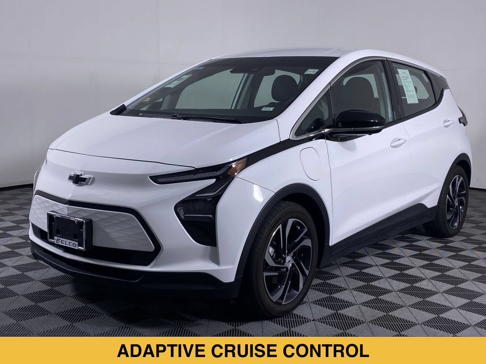 Certified 2023 Chevrolet Bolt LT w/ Infotainment Package FWD image 17