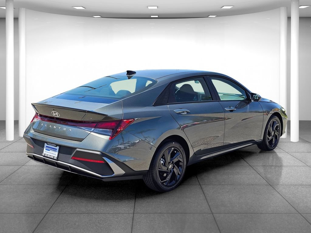 Certified 2026 Hyundai Elantra Sport FWD image 6