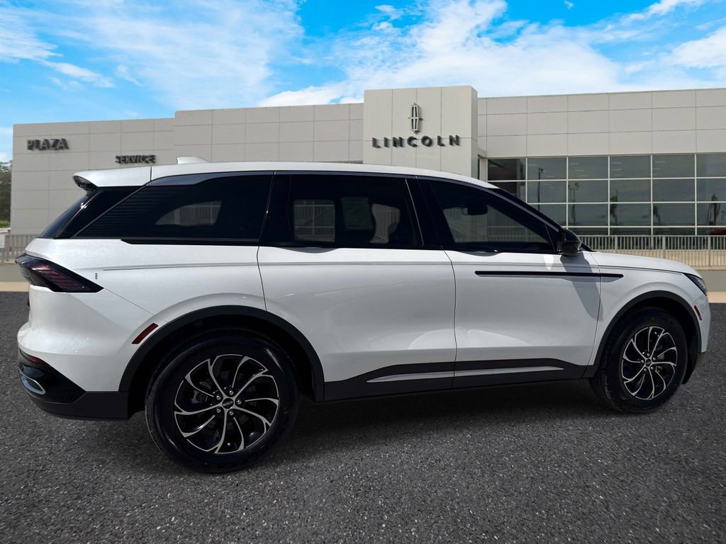 New 2026 Lincoln Nautilus Premier image 3