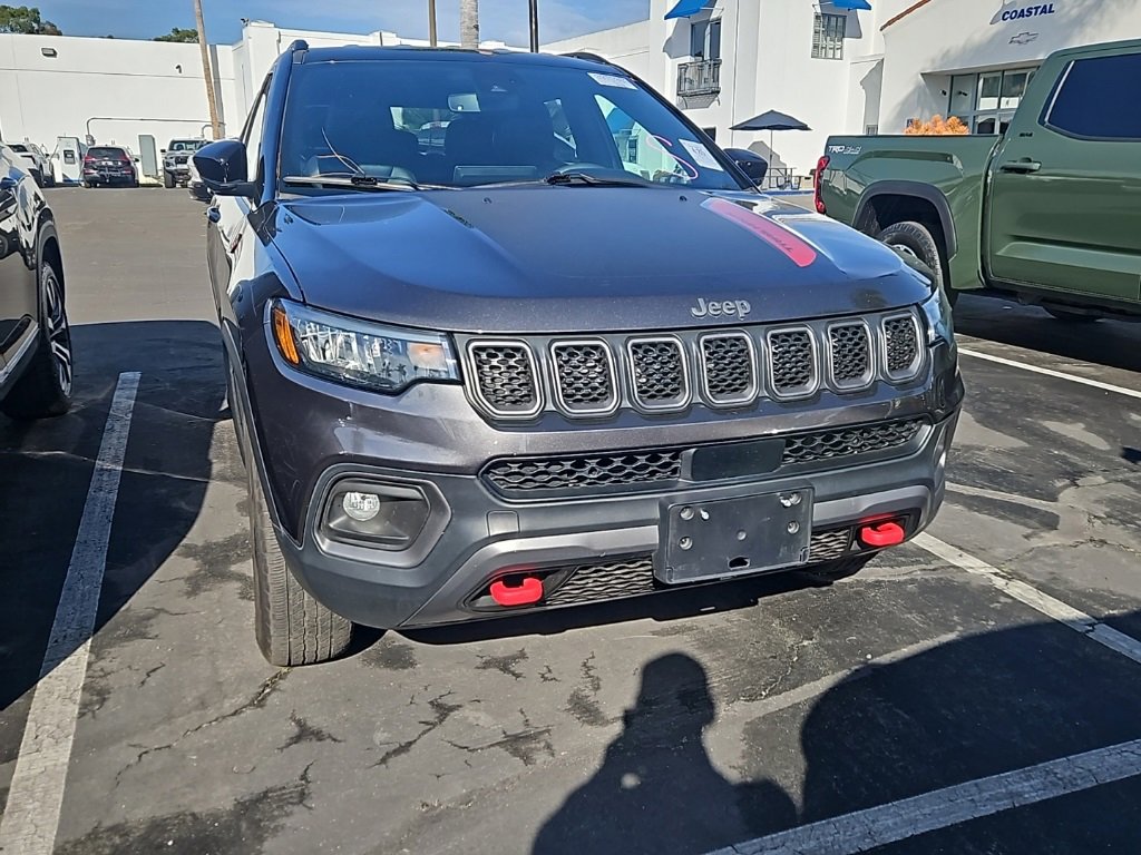 Used 2023 Jeep Compass Trailhawk image 1