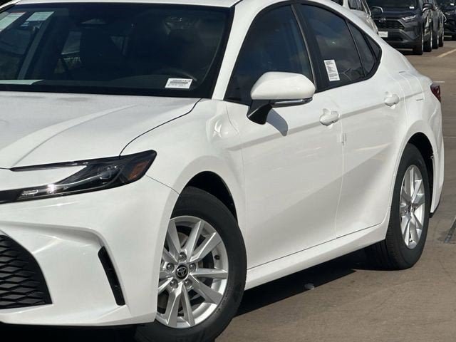 New 2026 Toyota Camry LE w/ Convenience Package FWD image 3