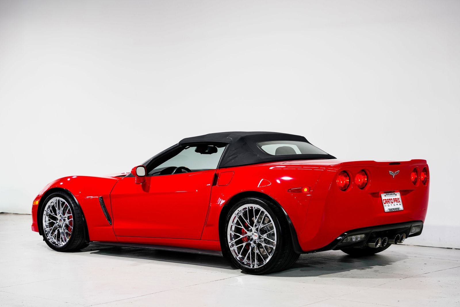 Used 2013 Chevrolet Corvette 427 w/ 1SC Preferred Equipment Group RWD image 8
