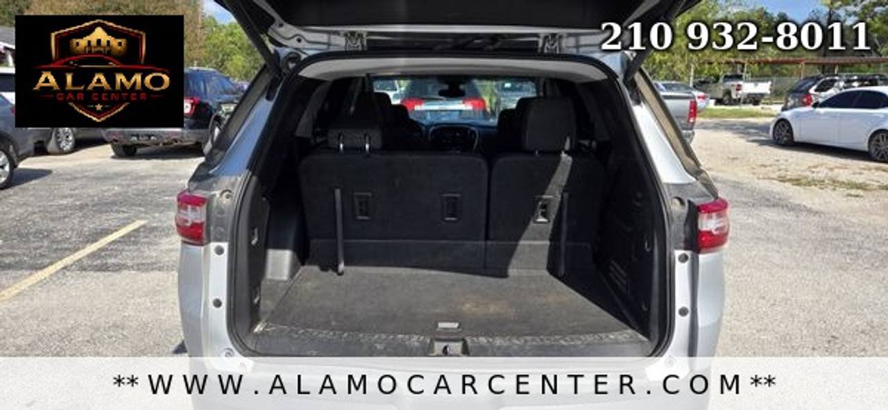 Used 2020 Chevrolet Traverse LT FWD image 25