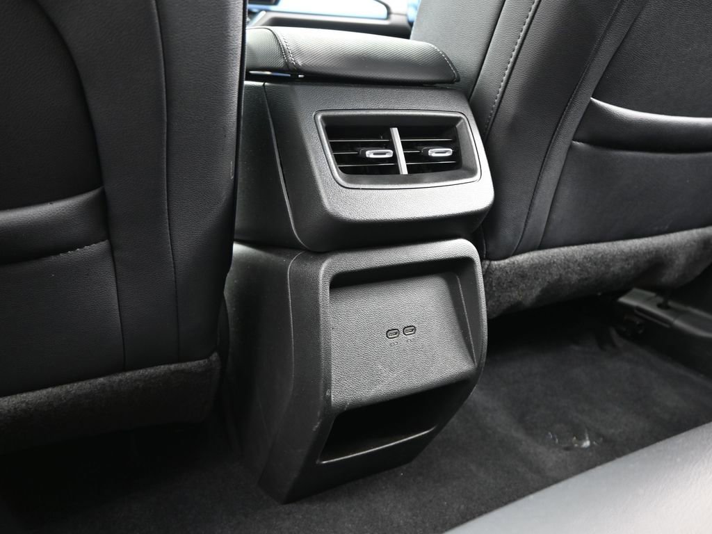 Used 2025 Chevrolet Equinox EV LT w/ Convenience Package image 16