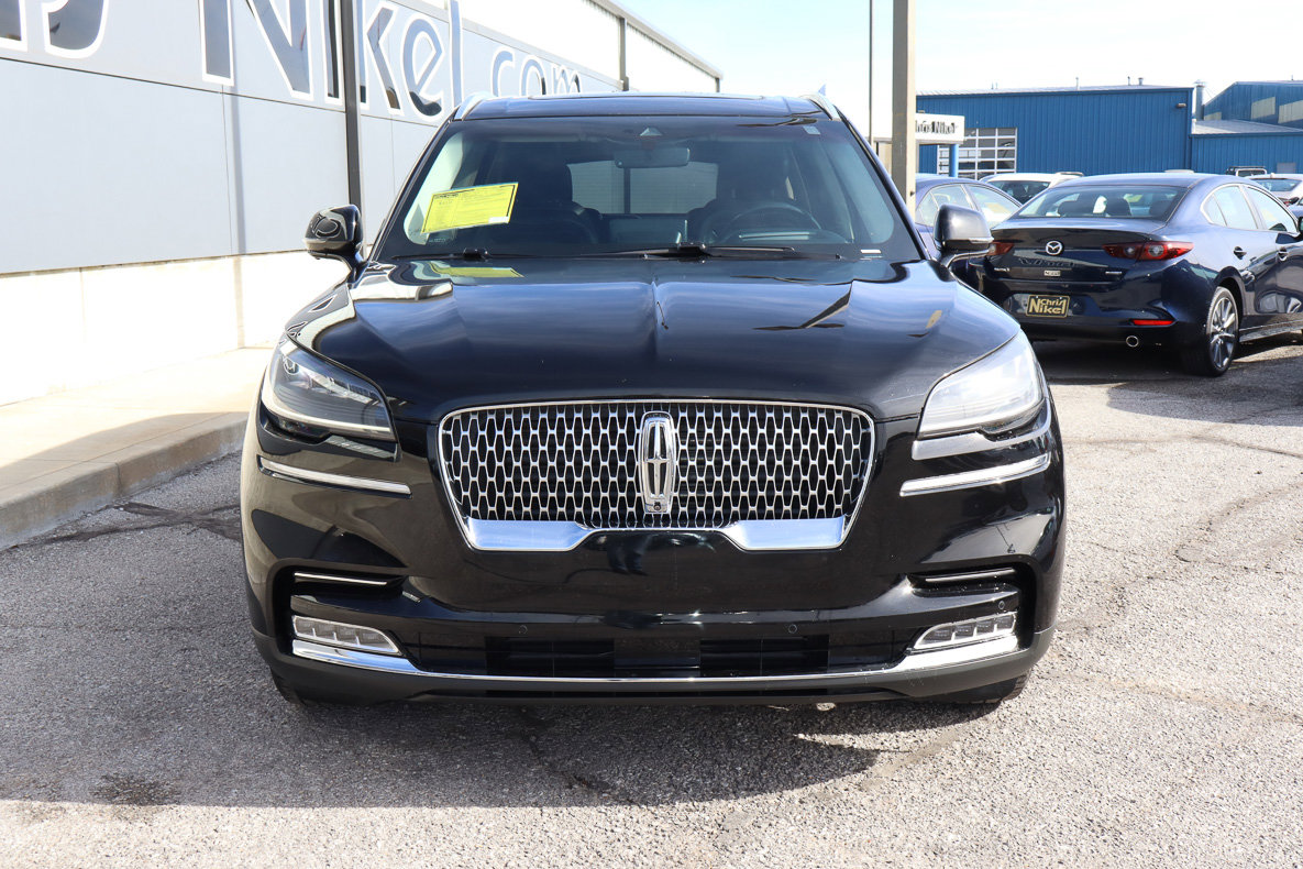 Used 2020 Lincoln Aviator Reserve w/ Equipment Group 201A image 2