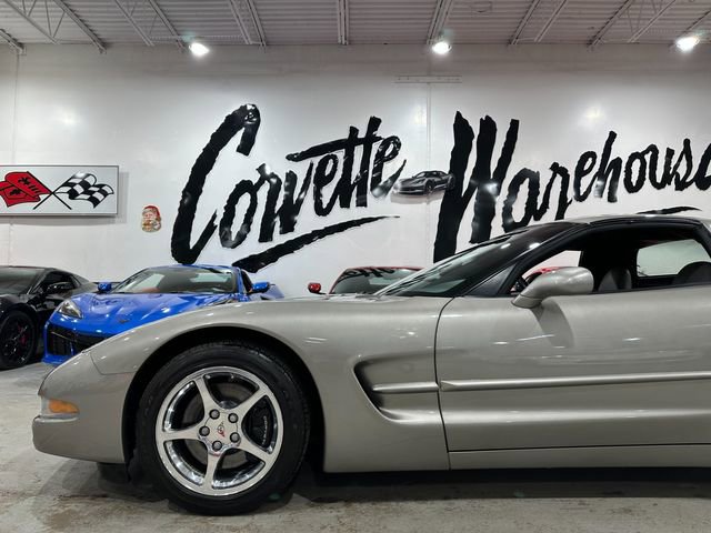 Used 2002 Chevrolet Corvette Coupe image 6