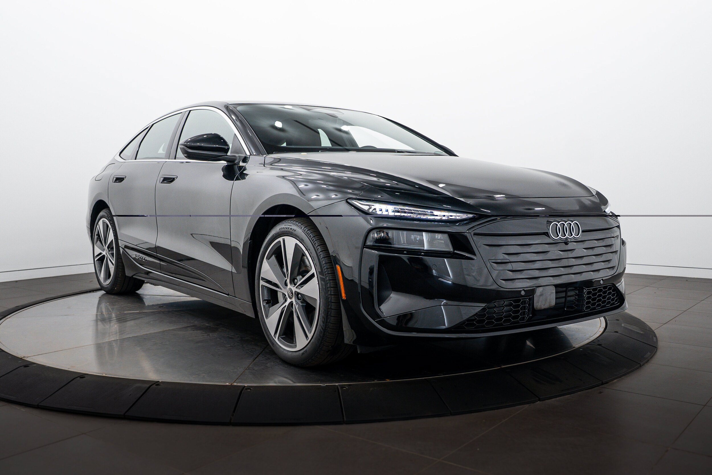 Certified 2025 Audi A6 e-tron Premium Plus w/ Premium Plus AWD/4WD image 2
