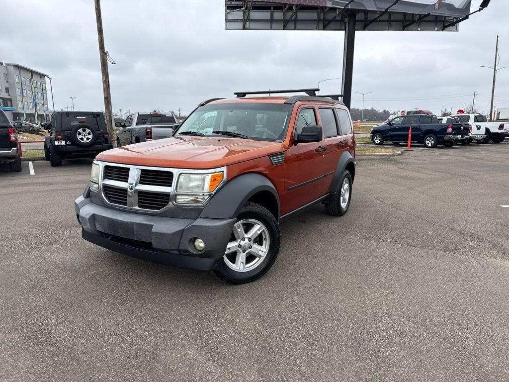 Used 2007 Dodge Nitro SXT image 2