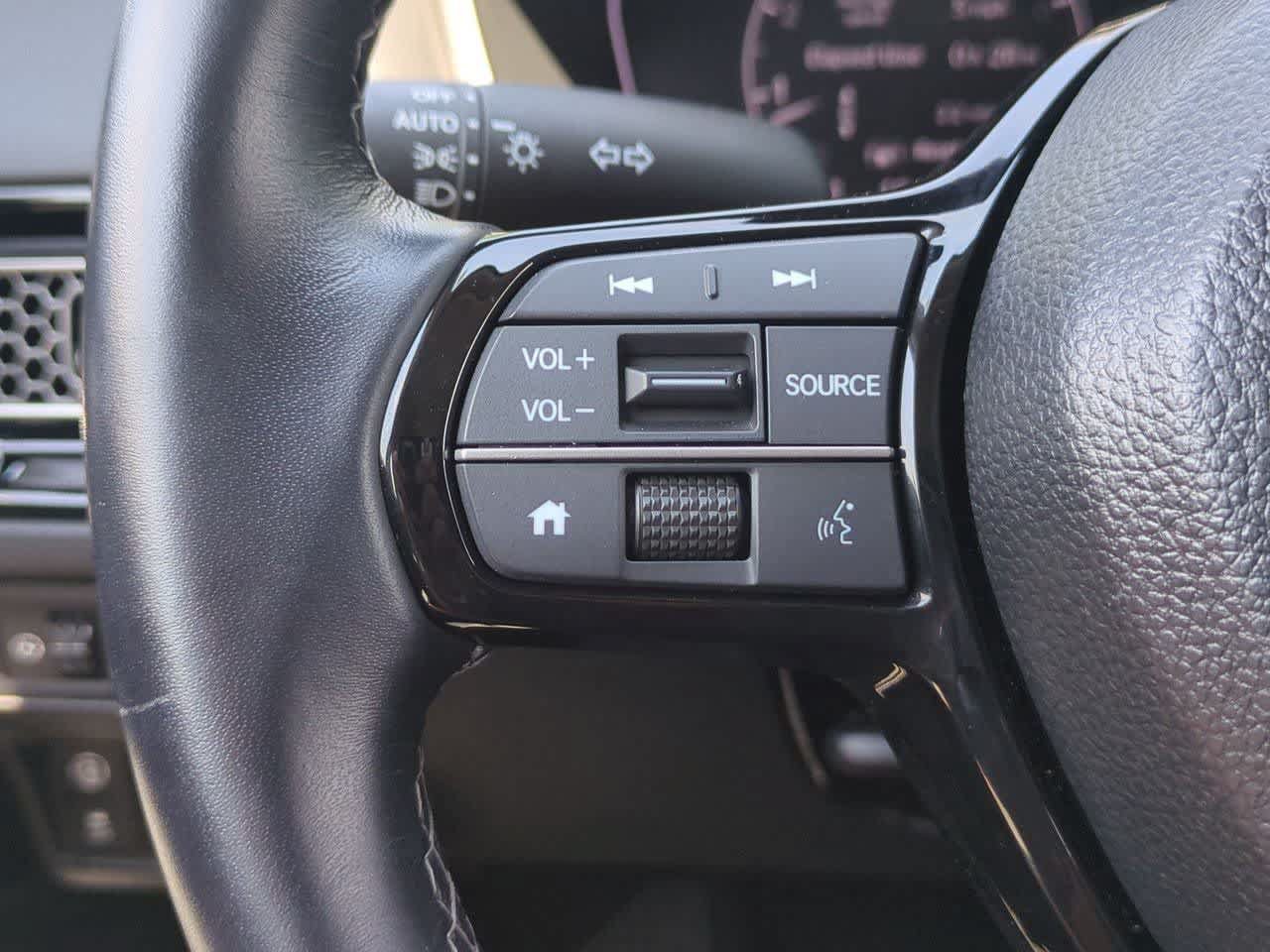 Used 2024 Honda Civic EX-L image 24