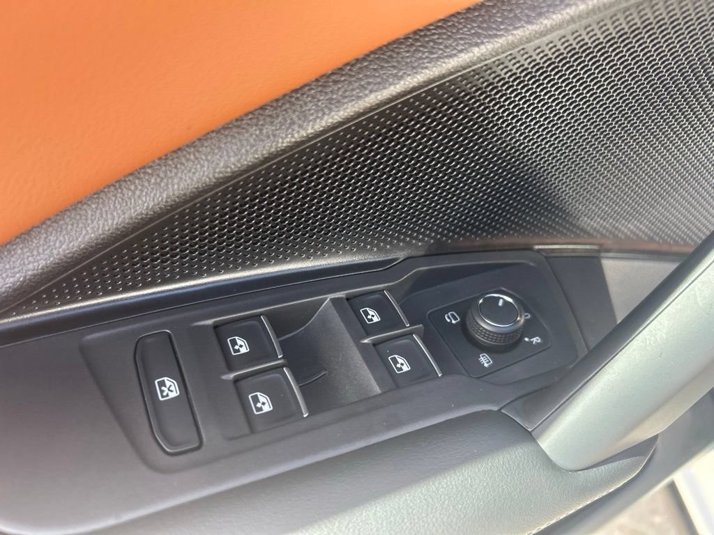 New 2026 Volkswagen Tiguan SEL R-Line AWD/4WD image 55