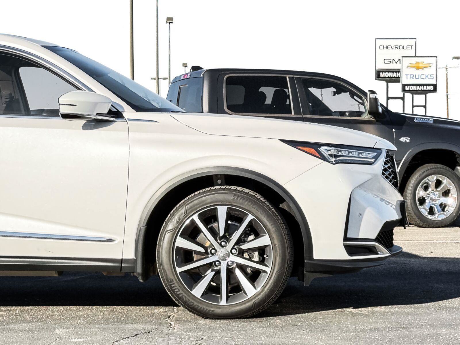 Used 2025 Acura MDX w/ Technology Package AWD/4WD image 9