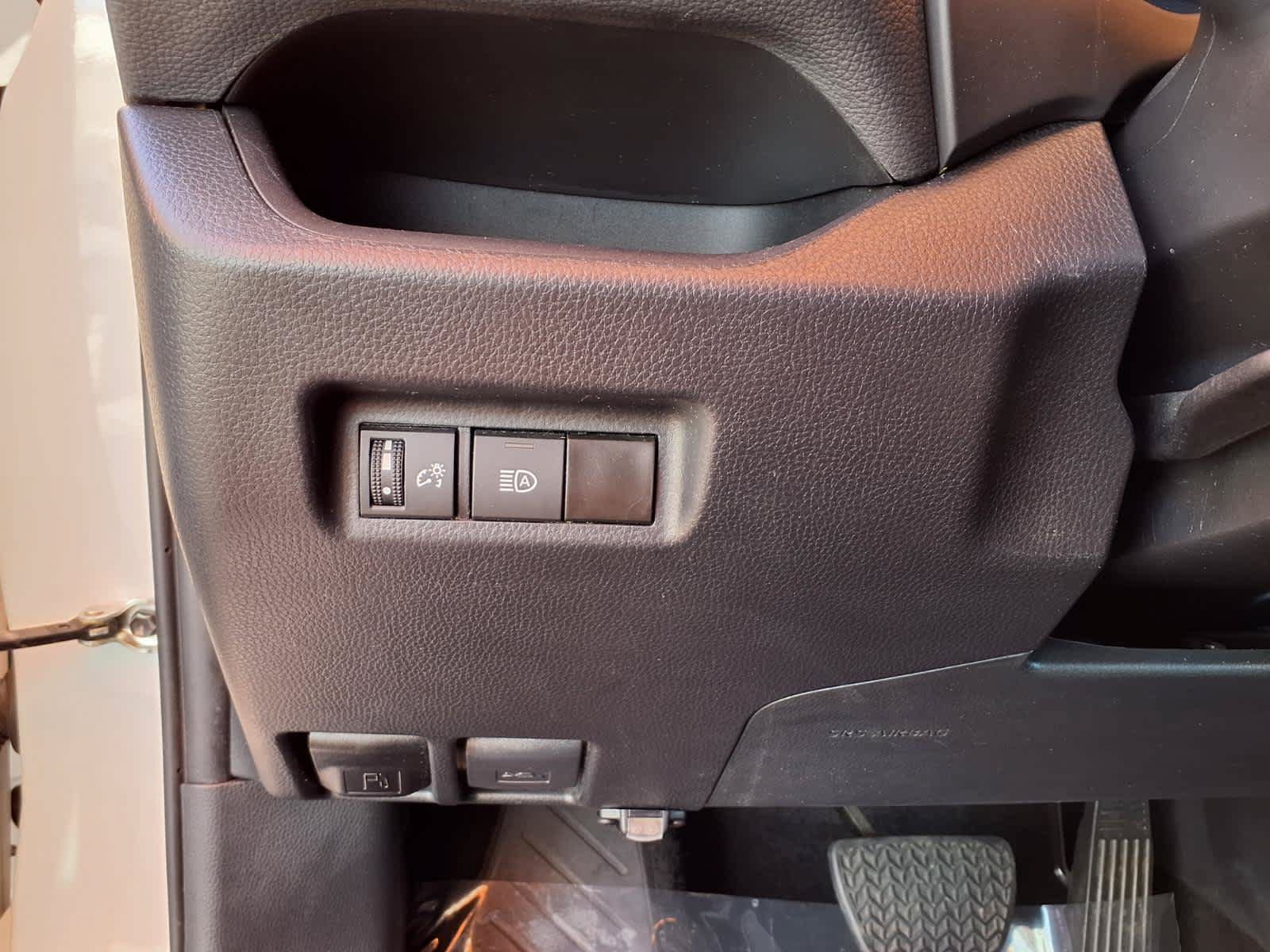 Certified 2024 Toyota RAV4 XLE FWD image 17