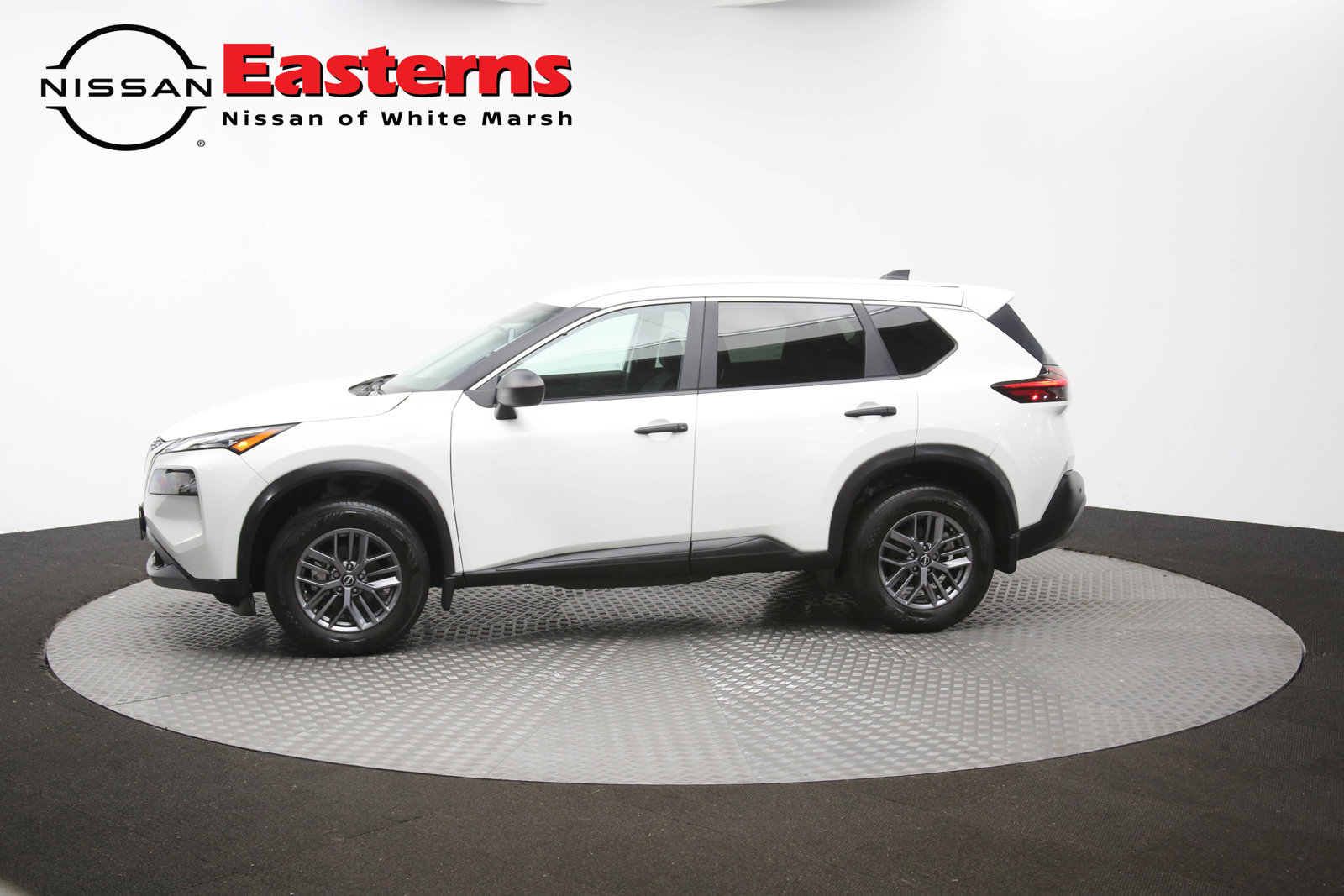 Used 2023 Nissan Rogue S AWD/4WD image 55