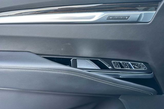Certified 2025 Cadillac Escalade ESV Premium Luxury image 11