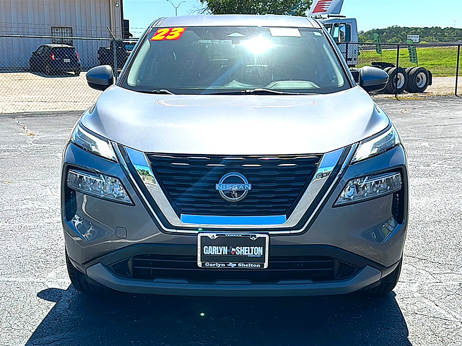 Used 2023 Nissan Rogue SV FWD image 11