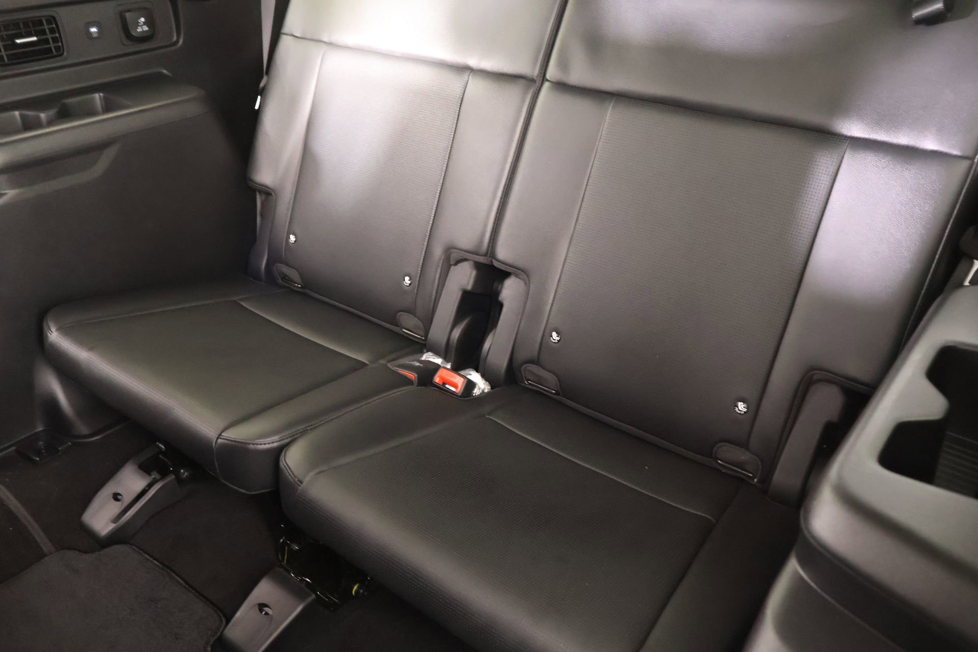 Certified 2025 Hyundai Santa Fe Limited image 13